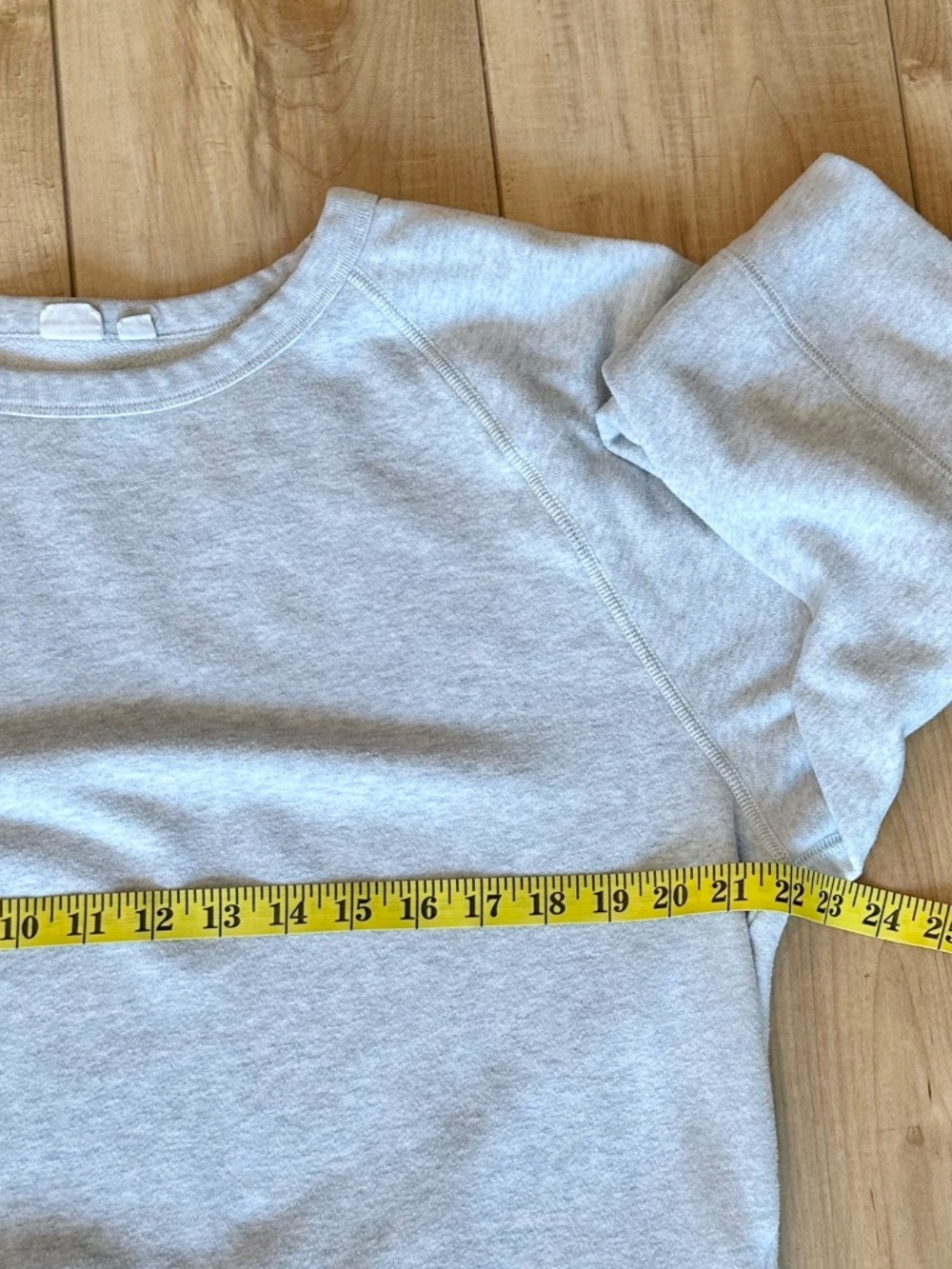 GAP Women's Lightweight Crew Neck Sweatshirt  Gray Size Large - Picture 4 of 10